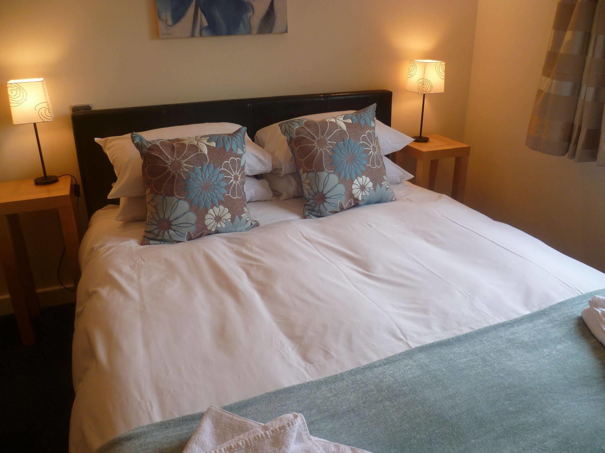 Crown Apartments 3B By Week2Week Newcastle-upon-Tyne Extérieur photo